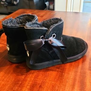 Bearpaw boots